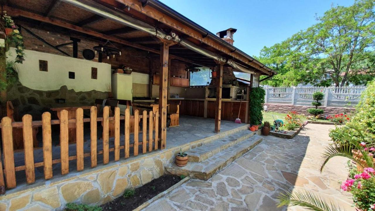 Marianas Guesthouse Obsor Exterior foto